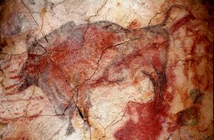 Tarihöncesi: “dinlenme halindeki bizon”” Üst Paleoloit (Magdalen) kaya resmi (16500 ila 14000 yıl önce) Taş Devri Bizon Mağarası, Altamira, Santander, İspanya by Prehistoric Prehistoric