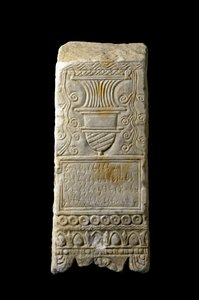 Pön sanatı (Kartaca): Yanık parfümlerin (yakıcı parfümler) stel adak dekoru. İspanya, Cartagena