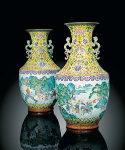 Bir Çift Imperial Famille Gül Vazoları (seramik)