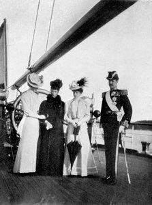 İmparatoriçe Maria Feodorovna, Prenses Victoria, Kraliçe Maud ve Norveç Kralı VII. Haakon, 1908.