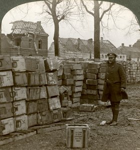 Cambrai yakınlarındaki terk edilmiş Alman mühimmatları, I. Dünya Savaşı, 1914-1918. by Realistic Travels Publishers