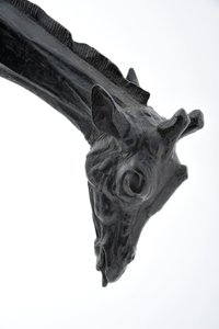 Başı Alçaltılmış Büyük Zürafa, 1909-10 modellenmiştir, 1913