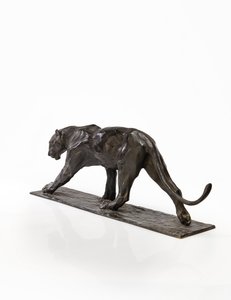Panter yürüyüşü, arka bacağı kaldırılmış, c.1904 (patine bronz)