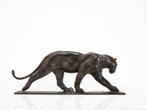Panter yürüyüşü, arka bacağı kaldırılmış, c.1904 (patine bronz)