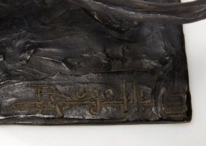 Panter yürüyüşü, arka bacağı kaldırılmış, c.1904 (patine bronz) by Rembrandt Bugatti