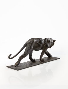 Panter yürüyüşü, arka bacağı kaldırılmış, c.1904 (patine bronz) by Rembrandt Bugatti