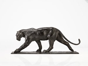Panter yürüyüşü, arka bacağı kaldırılmış, c.1904