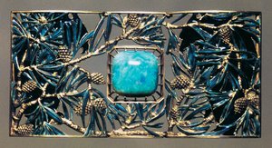Çamlar arasında kartal, altın, opal ve mineli kolye ucu by Rene Jules Lalique