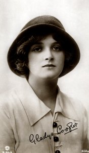 Gladys Cooper 1888-1971, İngiliz aktris, 20. yüzyılın başlarında.