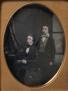 Papyonlu İki Genç Adam, Biri Oturmuş Elinde Kitap, Biri Ayakta, 1850