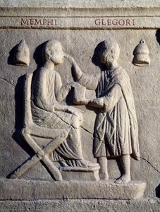 Bir göz doktoru hastasının gözlerini inceler (Alt kabartma, 2. yüzyıl) by Roman