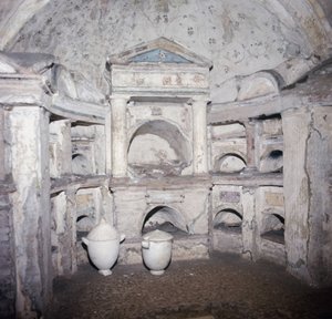 Columbarium - Pomponis Hylax