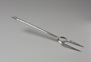 Katır Başlı Finialli Çatal, 375-425 by Roman