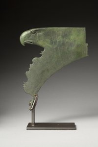 Kask ataşmanı, MS 2. yüzyılın sonu ile 3. yüzyılın başı (bronz)