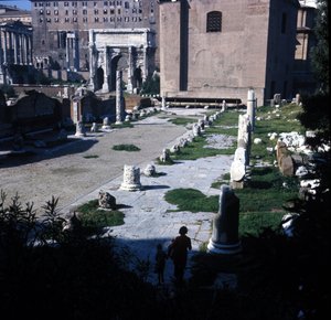 Aemilia Bazilikası'nın ilk kez MÖ 179'da inşa edilen ve Emilia ailesi sayesinde birçok kez restore edilen Roma Forumu'ndaki yeri. Roma by Roman