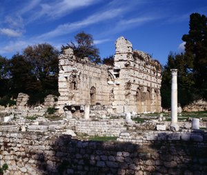 Deniz Alpleri: Nice cimiez arenesinde 3. yüzyıla ait Roma Hamamı kalıntıları. by Roman