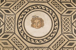 Medusa Mozaiği, Hıristiyan Kralların Alcazar