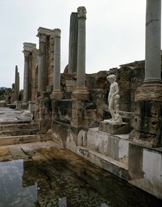 İmparator Hadrian döneminde inşa edilen hamam, 2. yüzyıl by Roman