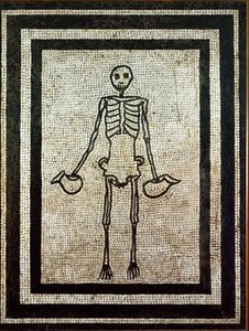 Roma sanatı: iki testi tutan iskelet. 1. yüzyıl mozaiği. Napoli, museo nazionale archeologico - Roma sanatı: iki sürahi tutan iskelet. Pompeii
