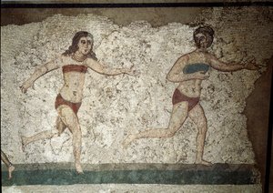 Roma sanatı: Fiziksel egzersizler yapan genç Romalılar. Böbreklerin etrafına peştamal ve göğüste bir strophium (sütyenin atası) giyerler. Mozaik detayı 315-350 AD. Piazza Armerina, Villa Romana del Casale by Roman