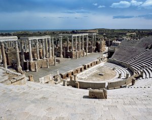 Roma tiyatrosu by Roman