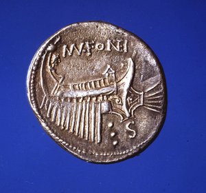 Bir kadırgayı temsil eden gümüş sikke, MS 91. by Roman