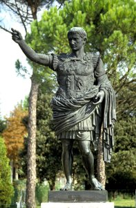 Roma İmparatoru Augustus Heykeli (Octavian veya Octavianus) (MÖ 63 - 14) by Roman