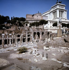 Sezar Forumu MÖ -54'te başladı ve İmparator Augustus (Octavian veya Octavianus) (MÖ 63 - 14) döneminde sona erdi. Roma. by Roman