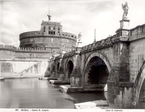 MS 135-39 yılları arasında inşa edilen kale ve köprünün Tiber kıyılarından görülen görünümü by Roman