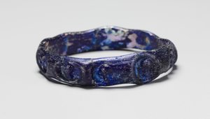 Bilezik, Suriye, 350-500 (cam) by Roman Imperial Period