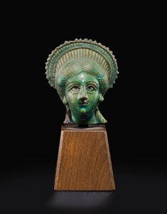 İsis-Afrodit Başkanı, MS 1. - 2. yüzyıl (fayans) by Roman Period Egyptian