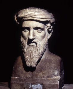 Pisagor büstü (-6. yüzyıl), Yunan filozof ve matematikçi, Musei Capitolini, Roma. by Roman Roman