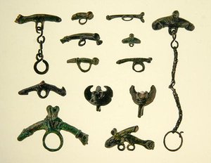 Phalloi muskaları (bronz) by Roman Roman
