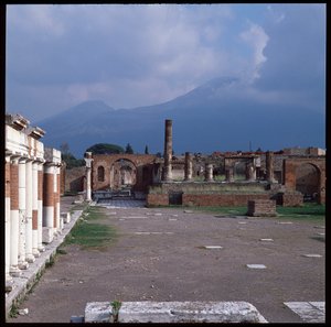Roma sanatı: forumun görünümü, Pompei arkeolojik alanı (MÖ 1. yüzyıl - MS 1. yüzyıl) İtalya (Roma sanatı: Pompeii forumunun görünümü by Roman Roman