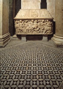 Bir yaban domuzu av sahnesi kabartmalı Roma lahiti, Medicis ailesinin kollarını süsleyen kapak by Roman Roman