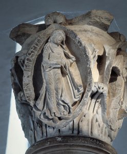 Koronun başkenti (heykel by Romanesque