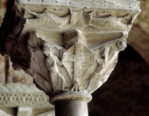 Şanlı haçı temsil eden sermaye (heykel by Romanesque
