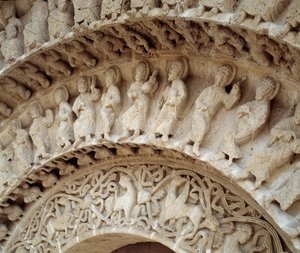 Güney portalının heykellerinden detay by Romanesque
