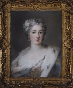Ermin süslemeli bir cübbe giymiş bir bayanın portresi by Rosalba Giovanna Carriera