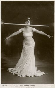 Carrie Moore, Avustralyalı aktris, 1900