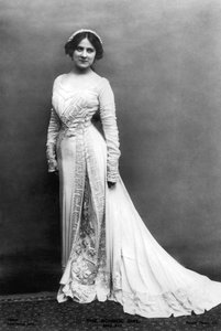 Edna Mayıs 1878-1948, Amerikalı aktris ve şarkıcı, 20. yüzyılın başlarında.
