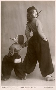 Gertie Millar, İngiliz aktris ve şarkıcı, c1906. by Rotary Photo