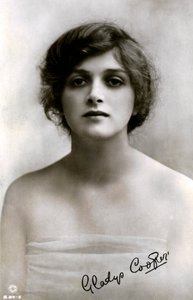 Gladys Cooper 1888-1971, İngiliz aktris, 20. yüzyılın başlarında. by Rotary Photo