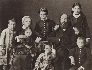 Ailesi arasında Lenin, Simbirsk, 1879 by Russian Photographer