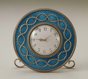 Faberge saat, c.1890 (gümüş yaldızlı ve mineli) by Russian School
