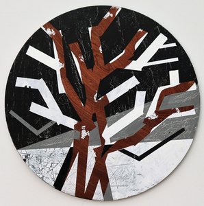 Twixt Heaven & Earth X-B (dairesel tahta üzerinde akrilik) by Sara Hayward