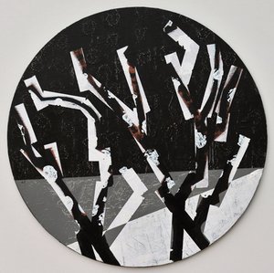 Twixt Heaven & Earth XI-B (dairesel tahta üzerinde akrilik) by Sara Hayward