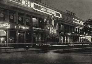 Berlin: Augusta Viktoria-Platz (s/b fotoğraf) by Sasha Stone