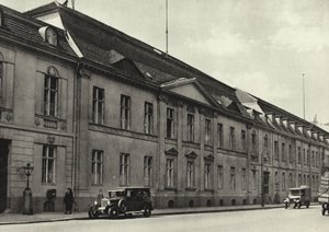 Berlin: Dışişleri Bakanlığı; Dışişleri Bakanlığı (s/b fotoğraf) by Sasha Stone