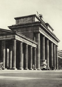 Berlin: Brandenburger Tor; Brandenburg Kapısı (s/b fotoğraf)